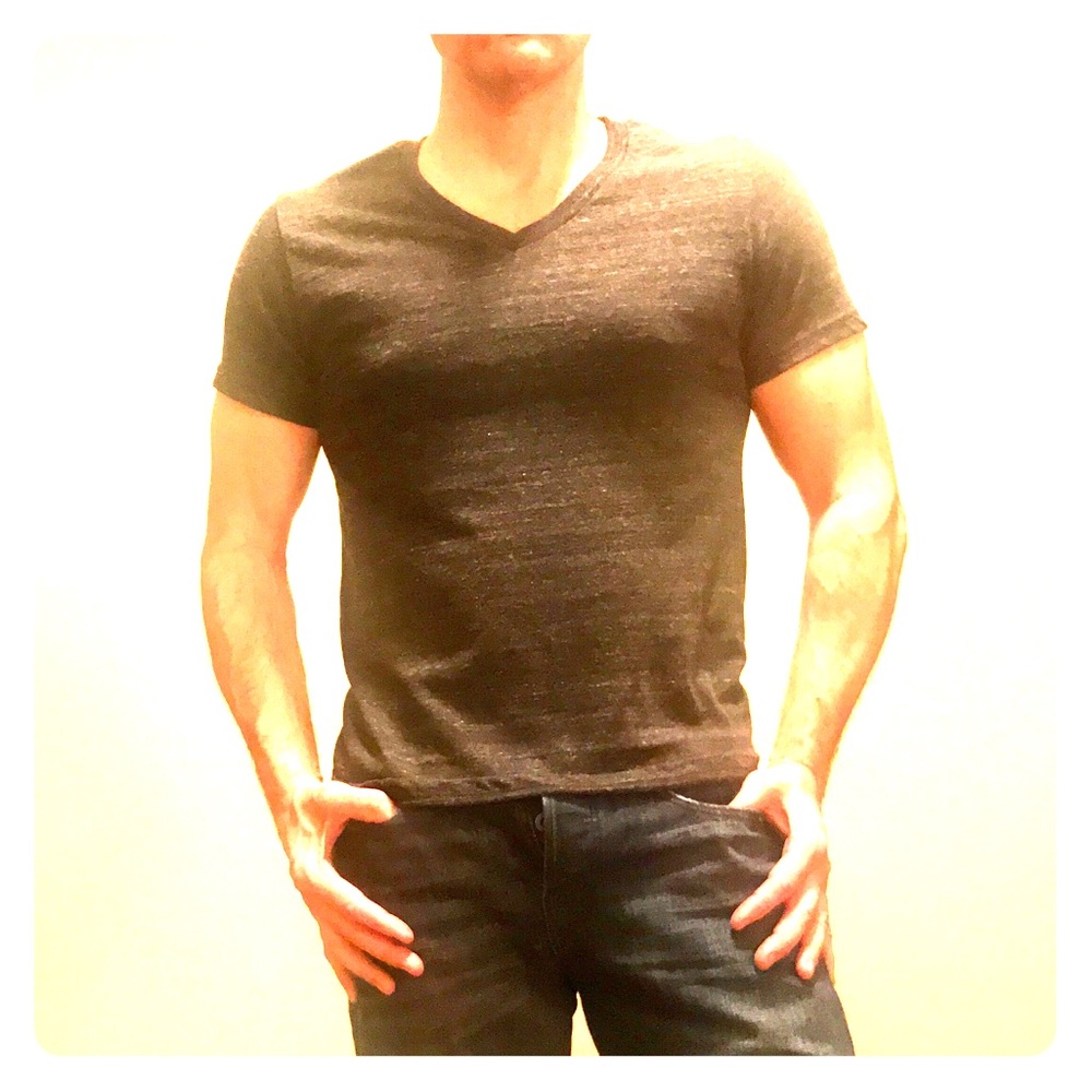 Men’s  Medium black v neck t-shirt